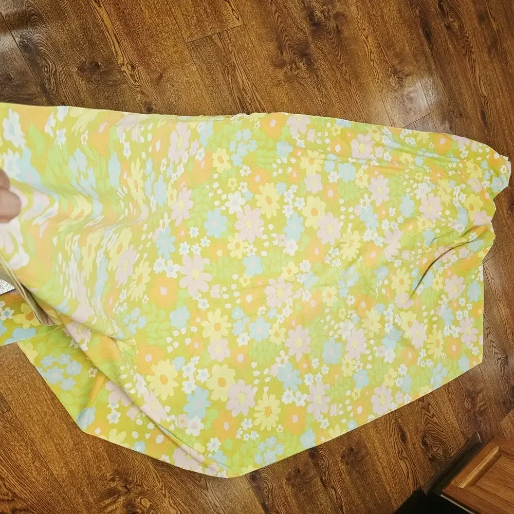 Vintage Pacific Full Flat Sheet Flower Power Groovy Mod Retro 70s